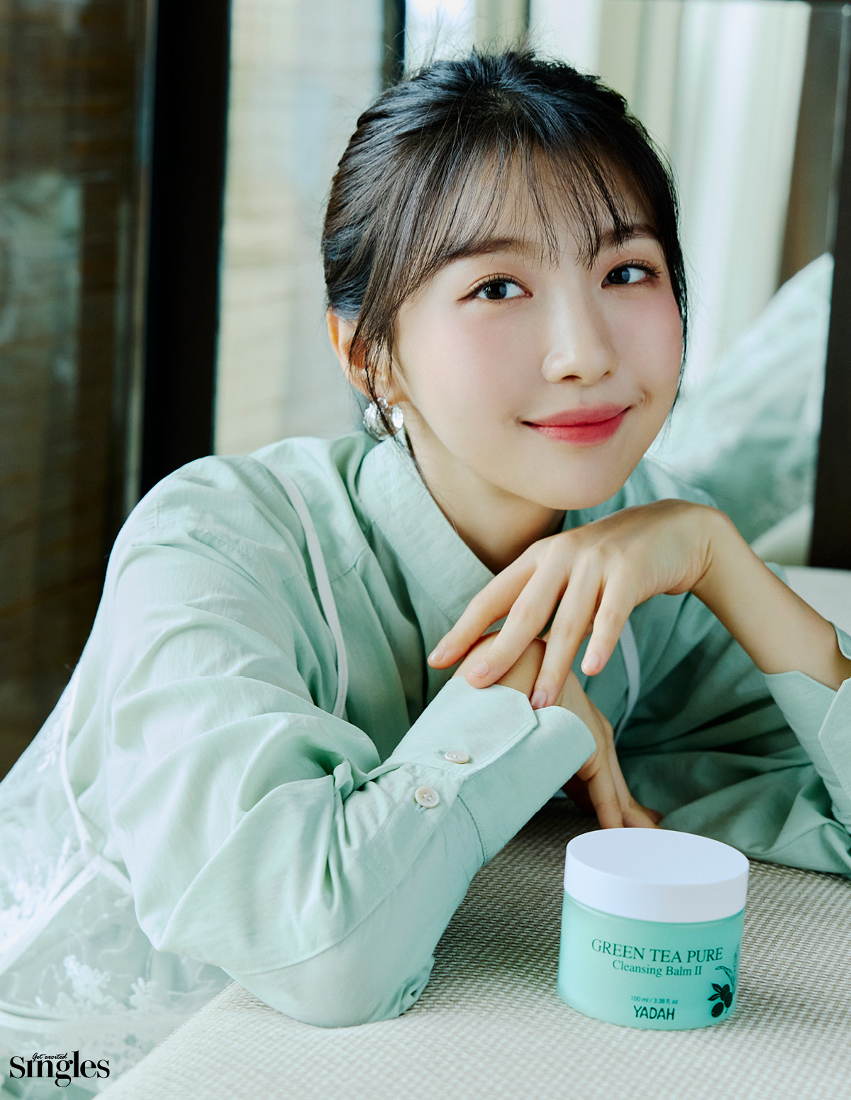 주현영과 야다의 싱글즈 화보